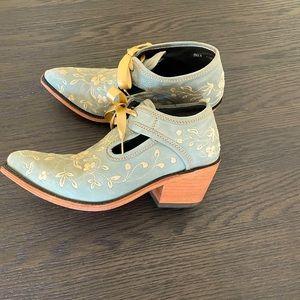 Liberty Black ribbon tie booties, 7.5